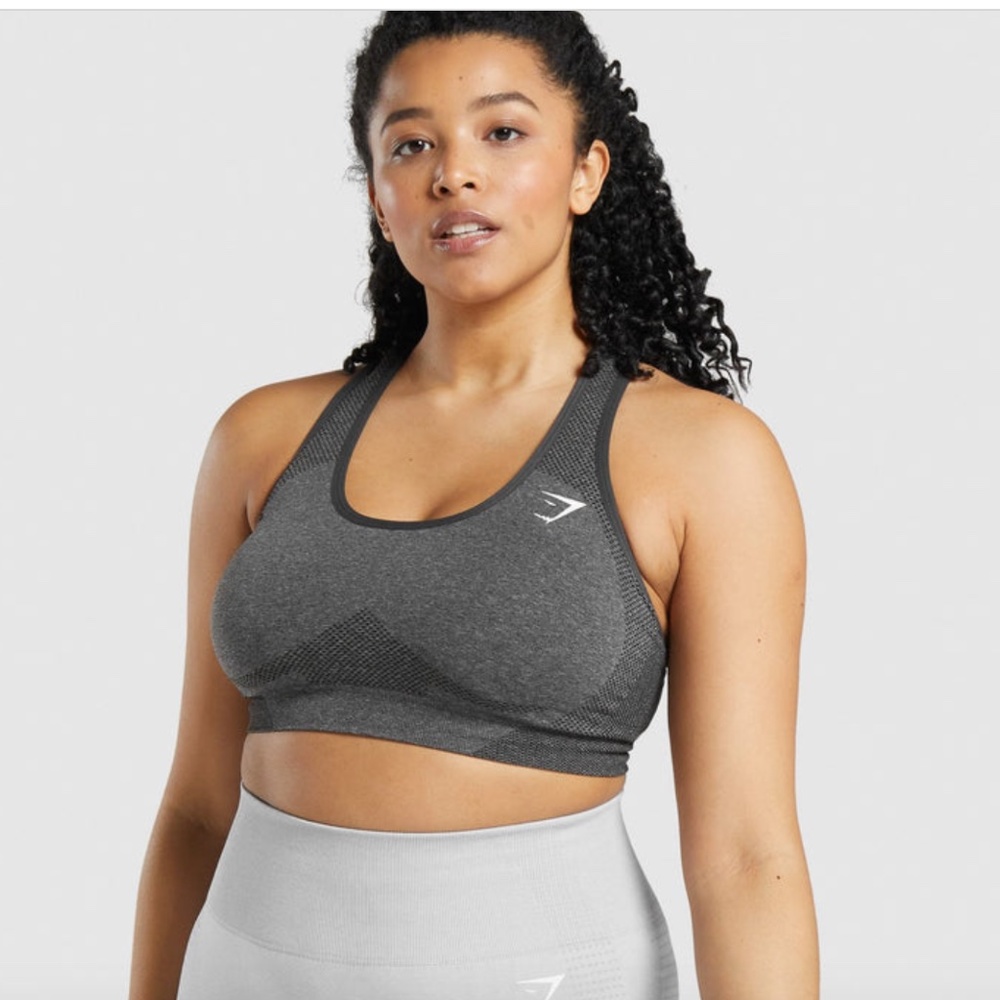 GYMSHARK VITAL SEAMLESS 2.0 CHARCOAL MARL SPORTS BRA- SIZE SMALL